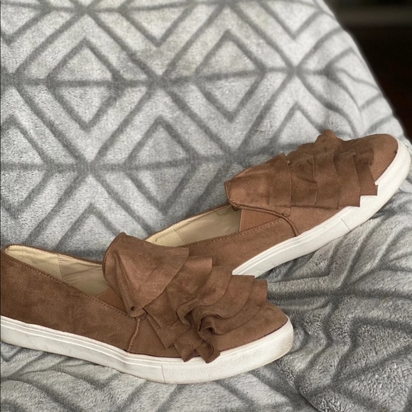 Slip ons - Picture 2 of 3